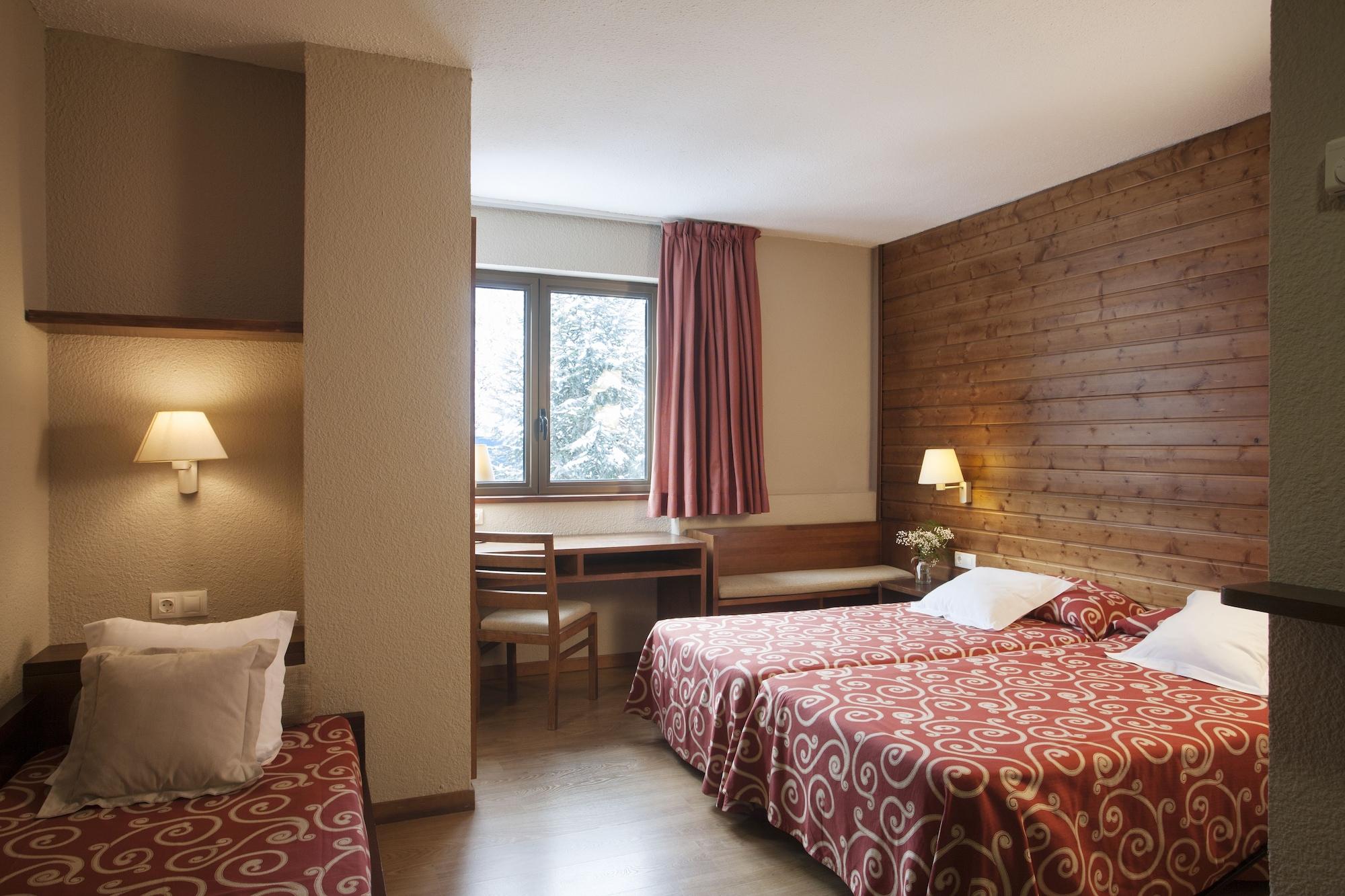 Tuc Blanc Hotel Baqueira Beret Bagian luar foto