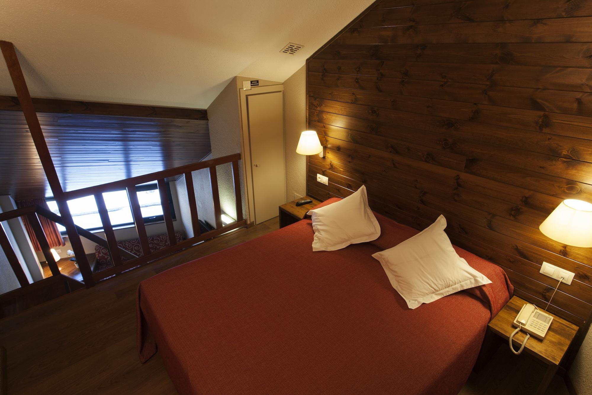 Tuc Blanc Hotel Baqueira Beret Bagian luar foto