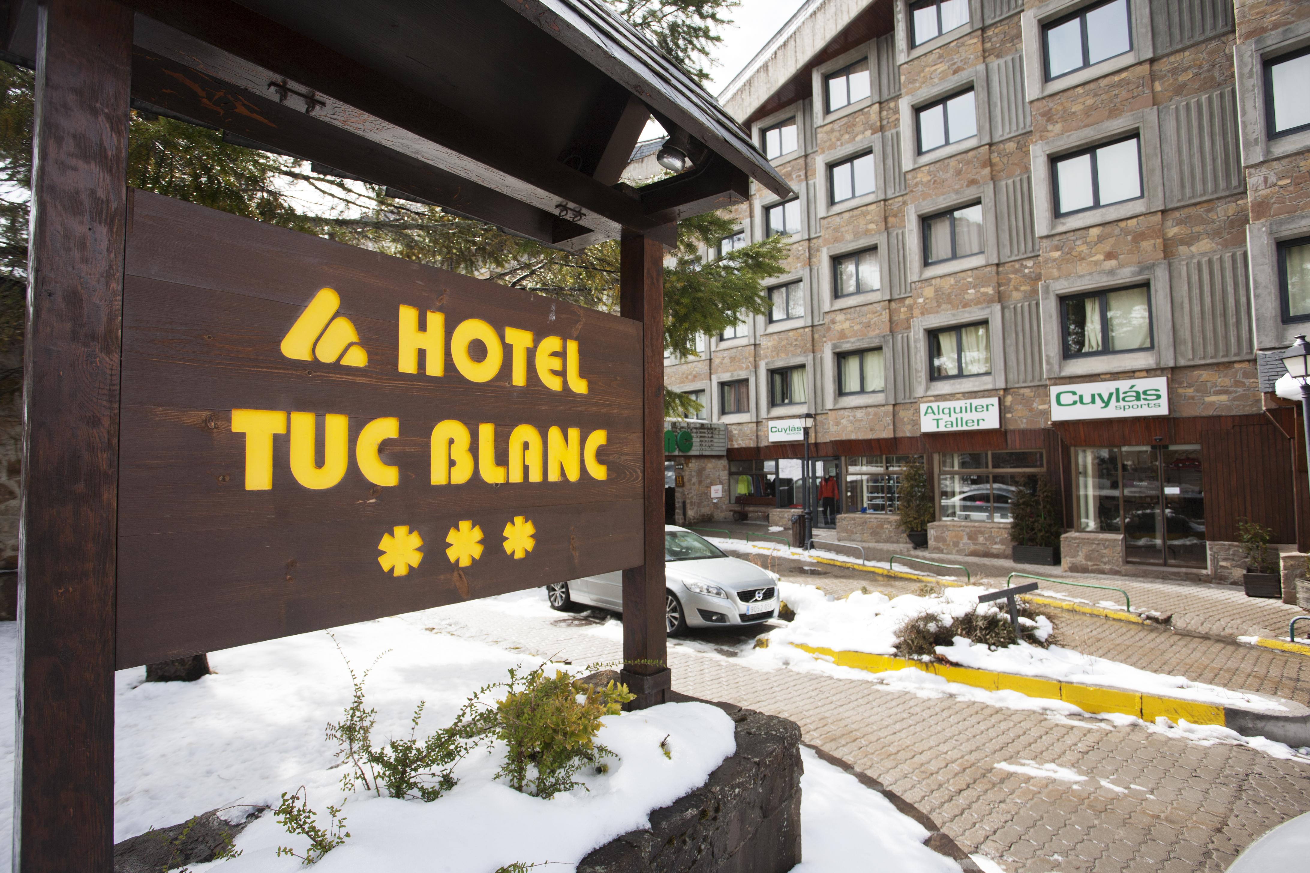 Tuc Blanc Hotel Baqueira Beret Bagian luar foto