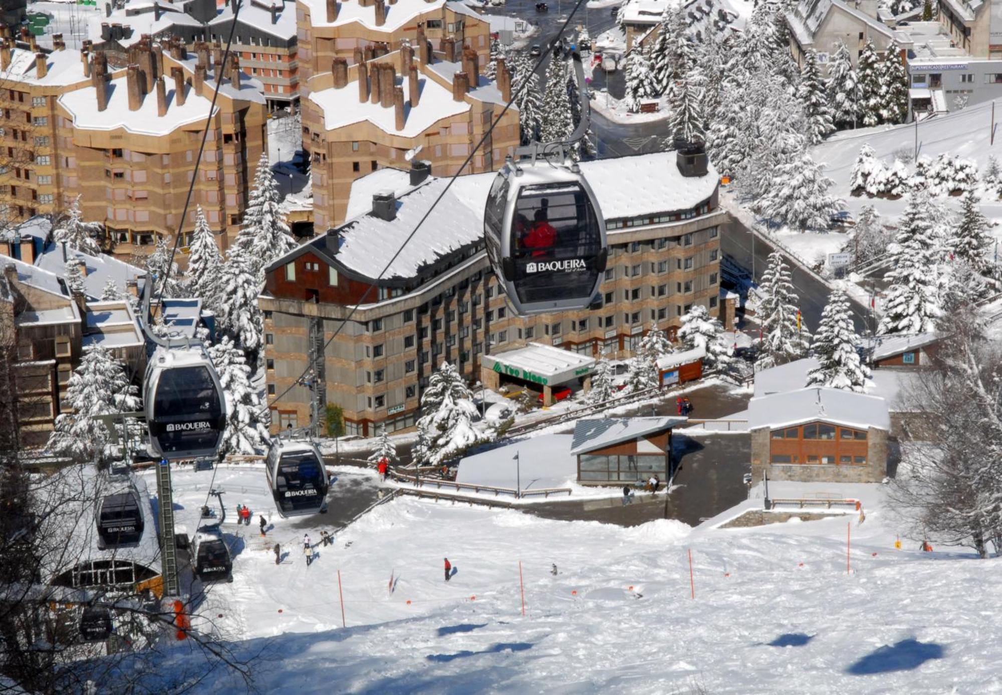 Tuc Blanc Hotel Baqueira Beret Bagian luar foto