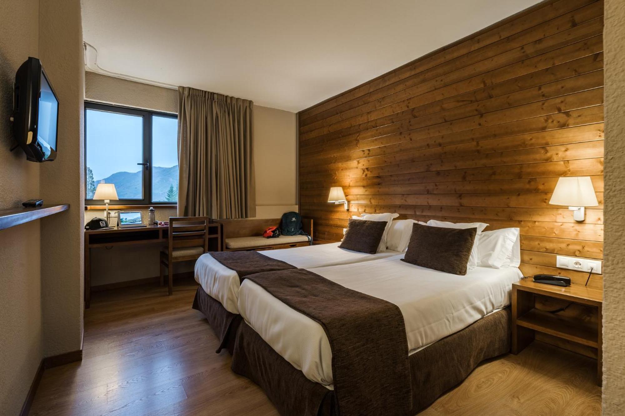 Tuc Blanc Hotel Baqueira Beret Bagian luar foto