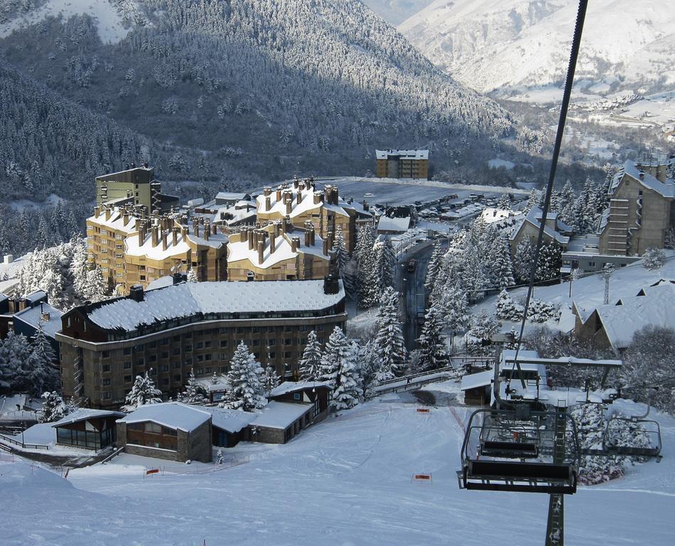 Tuc Blanc Hotel Baqueira Beret Bagian luar foto